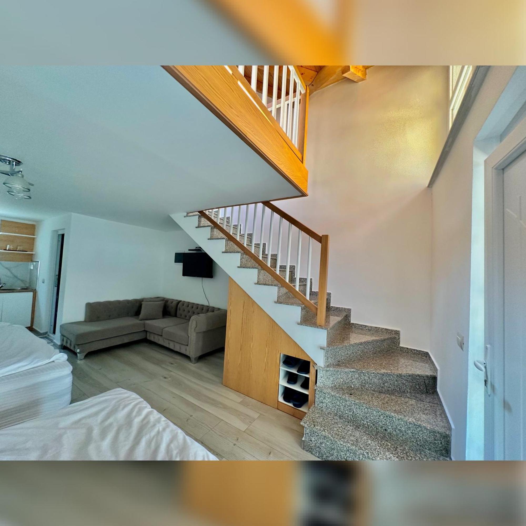 Breezy Hotel 瓦勒博内 外观 照片