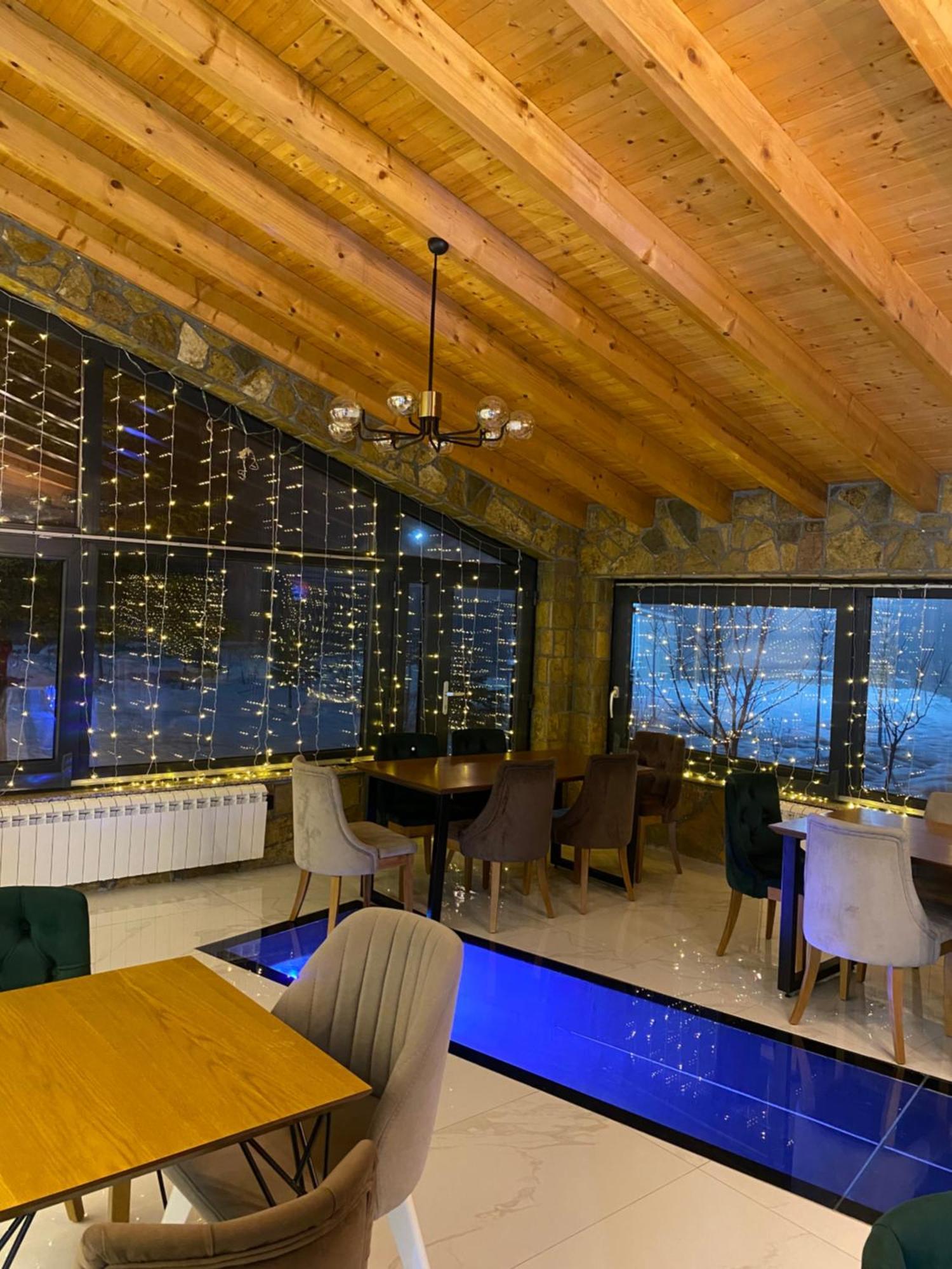 Breezy Hotel 瓦勒博内 外观 照片