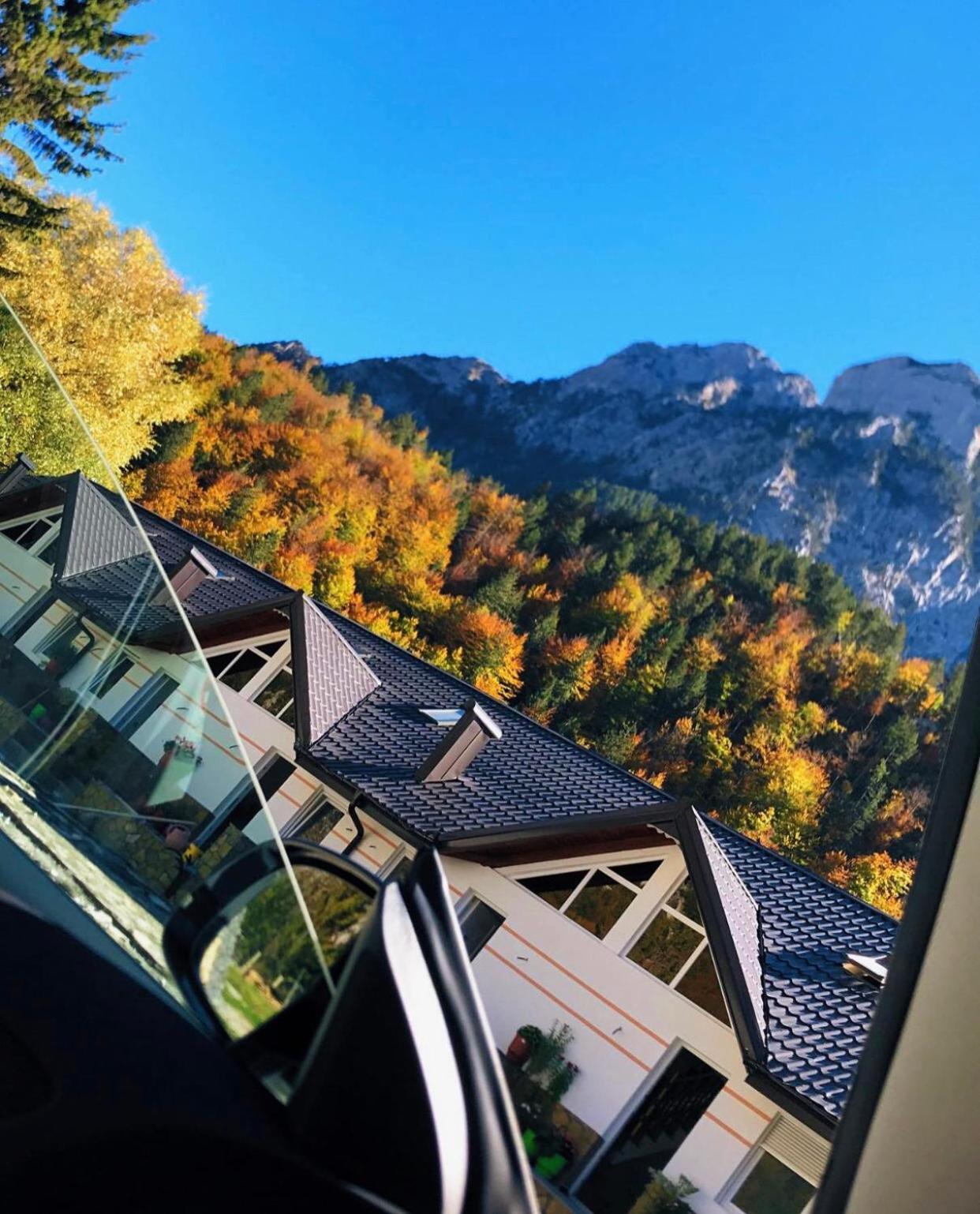 Breezy Hotel 瓦勒博内 外观 照片