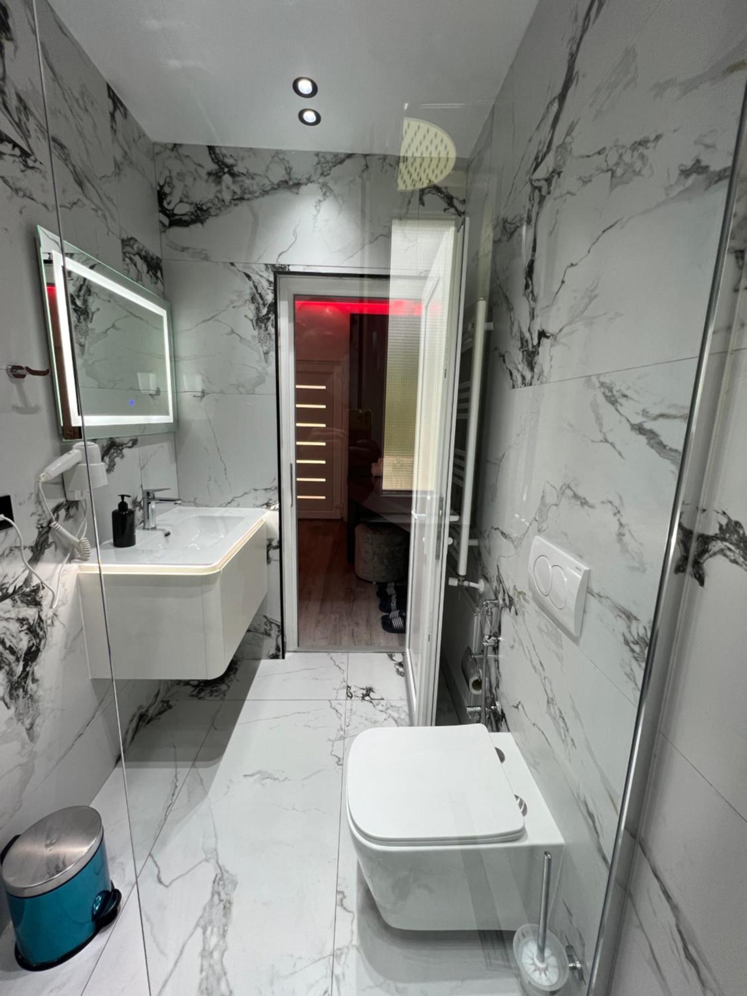 Breezy Hotel 瓦勒博内 外观 照片